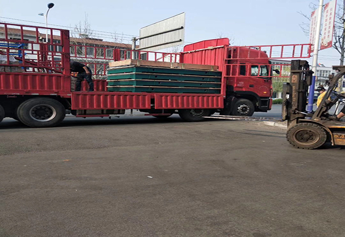 1000*2000鑄鐵平臺發貨